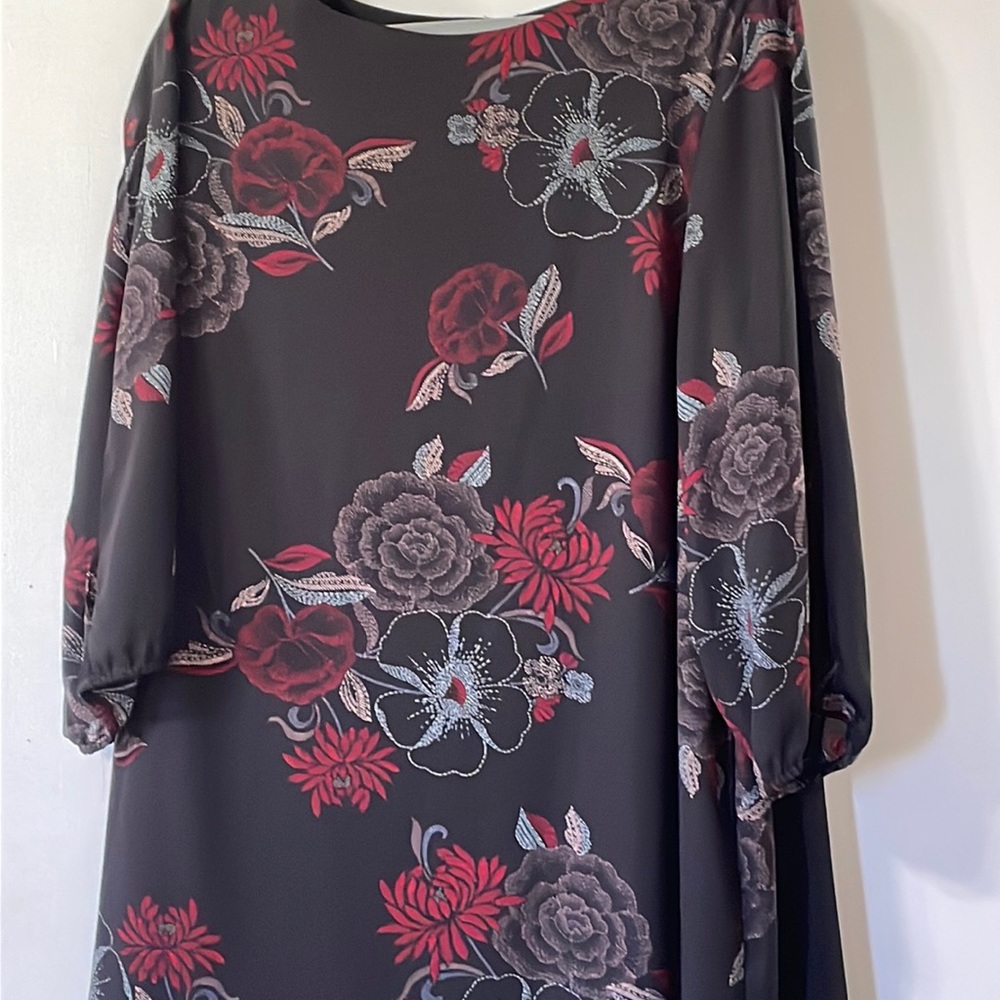 Black sleeve mini dress with floral print